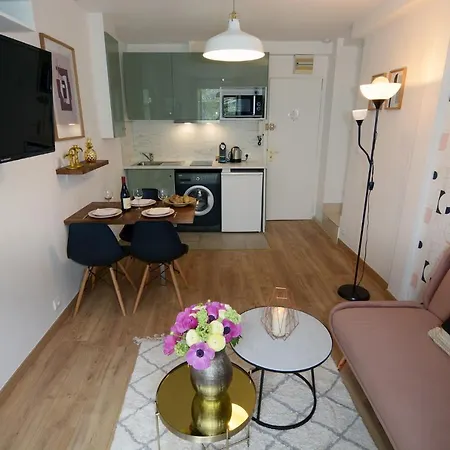 Holidaysinparis - Republique Apartment